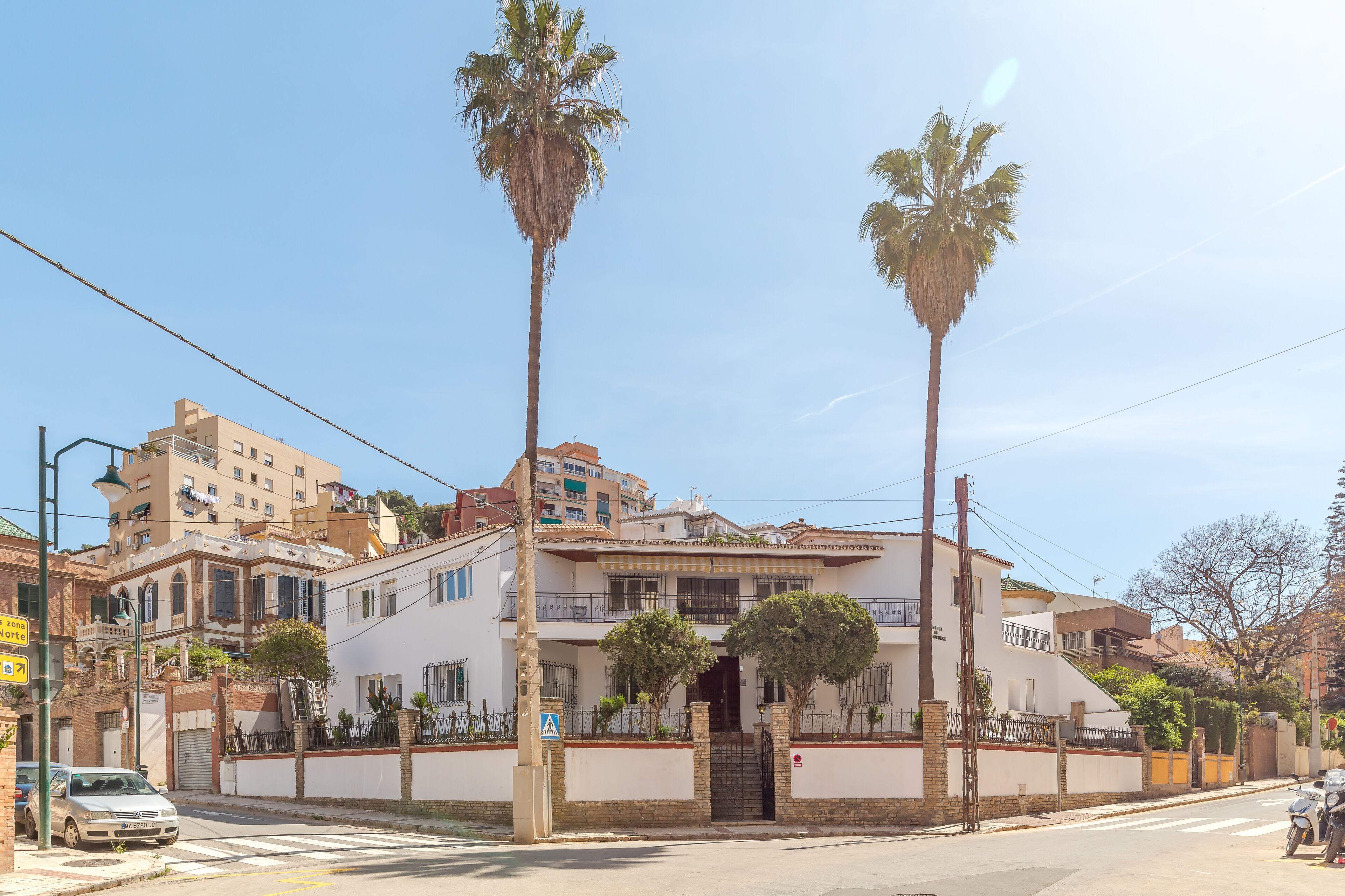 Ayz Silvela - Auto Check-In Property — Photos 2