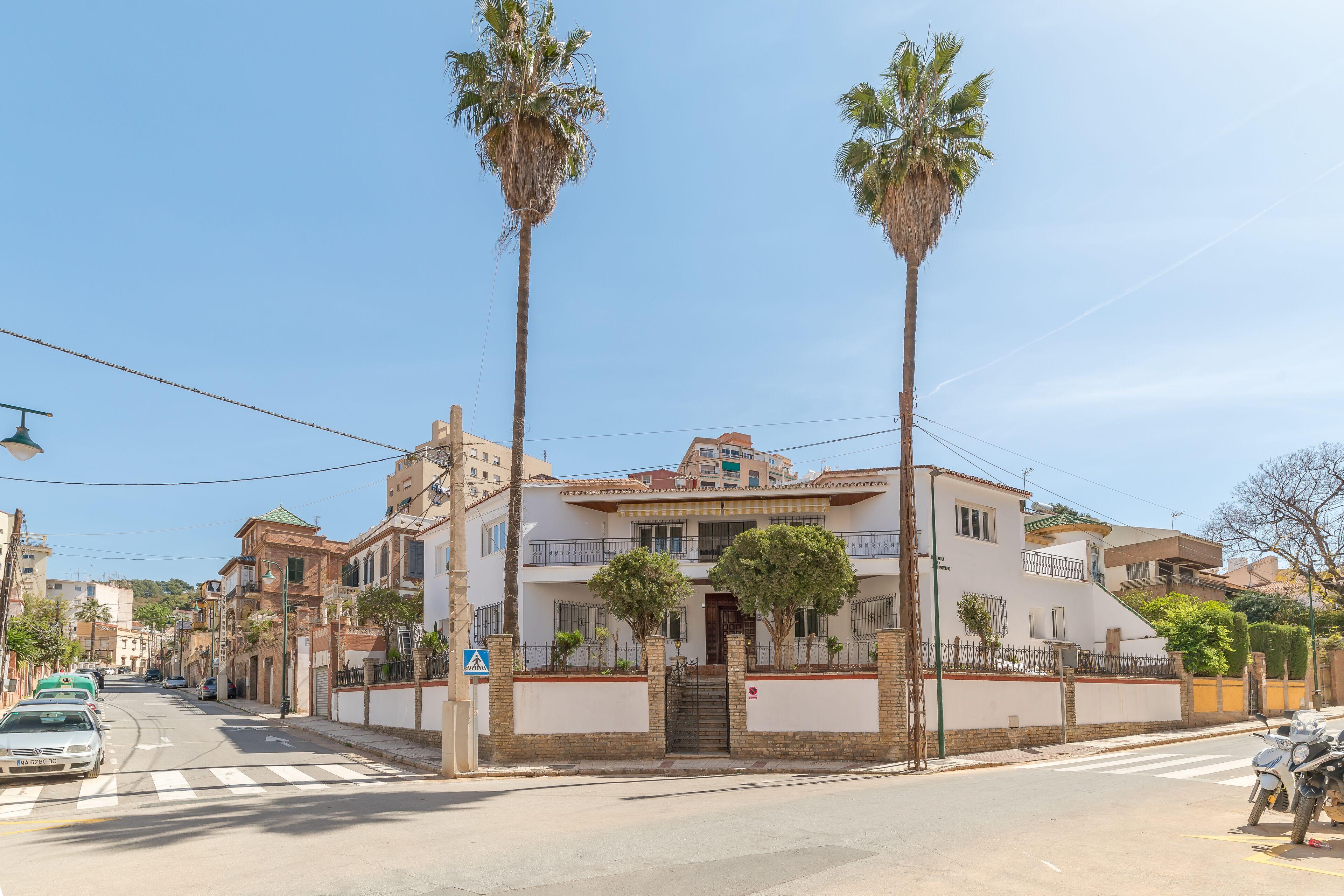 Ayz Silvela - Auto Check-In Property — Photos 1